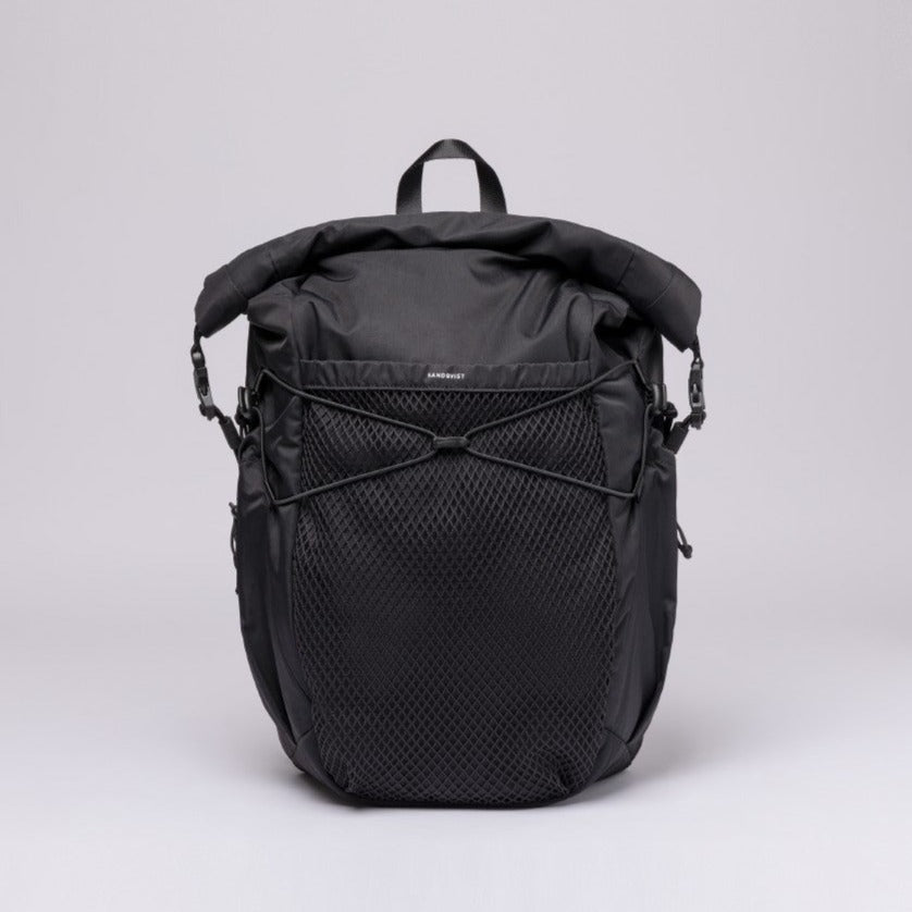 Sandqvist Louie vatnsheldur bakpoki, svartur - Með plássi fyrir fartölvu og jógadýnu