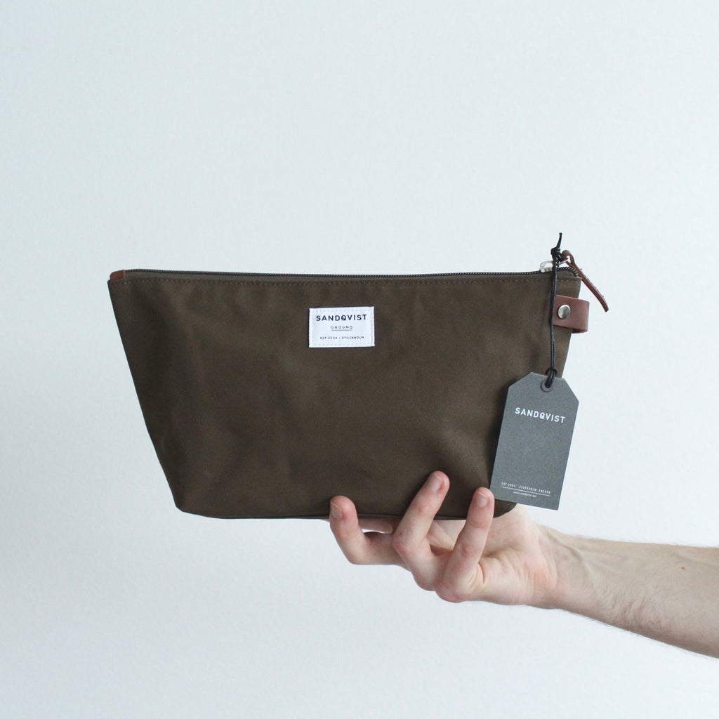 Sandqvist Cleo - ólífugrænt snyrtiveski